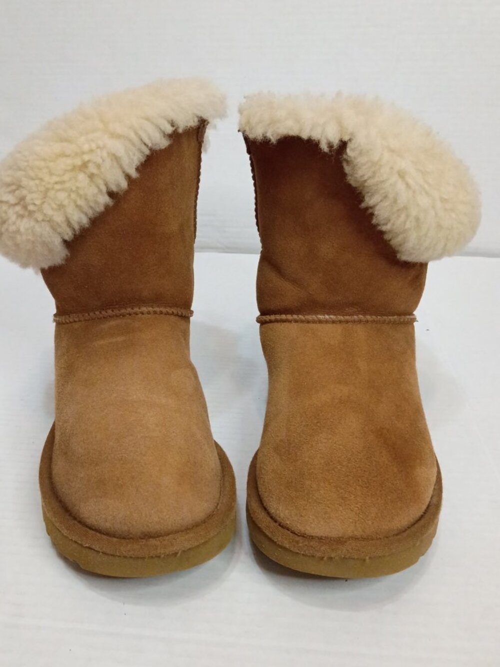 UGG Bailey Button II Chestnut Suede Shearling Boots Women’s Size 7 - Picture 2 of 7